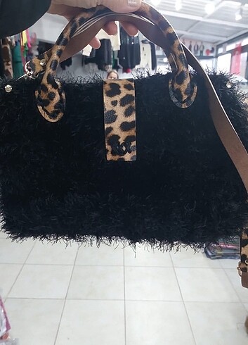 Siyah leopar desenli çanta 