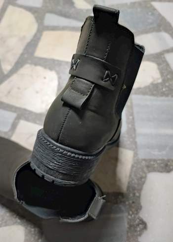 Gri Süet Tokalı Kadın Botu - Görsel 5