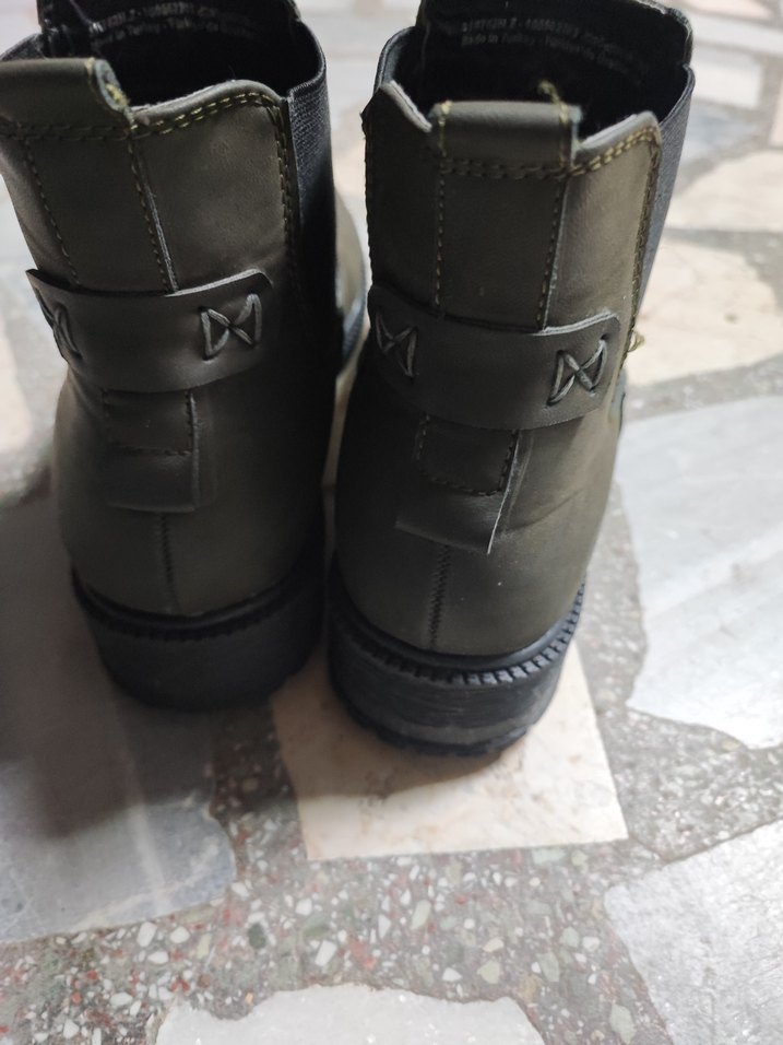 Gri Süet Tokalı Kadın Botu - Görsel 4