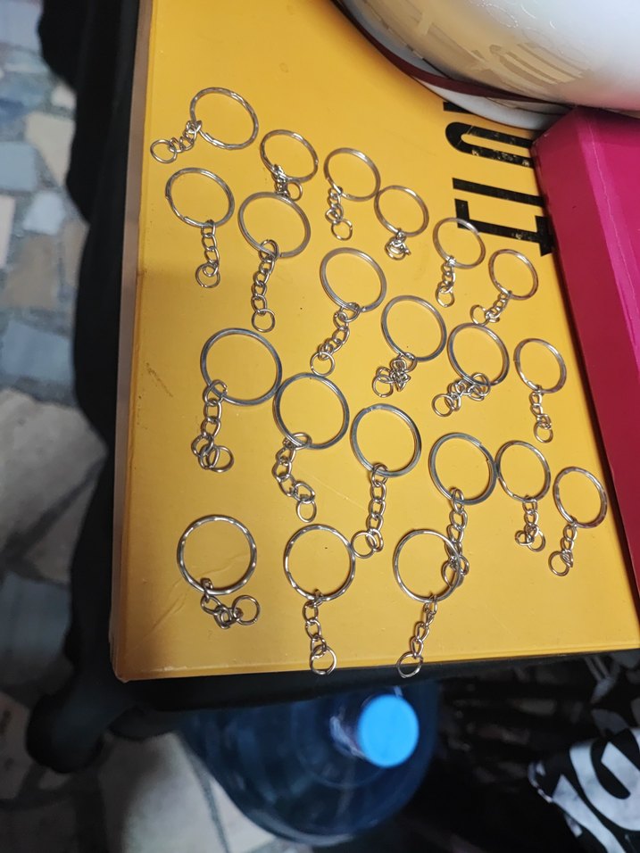 Altın Zincir Detaylı Kadın Anahtarlık - Görsel 4