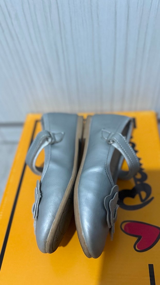 Kız Çocuk Gri Tokalı Babet Ayakkabı - Görsel 2