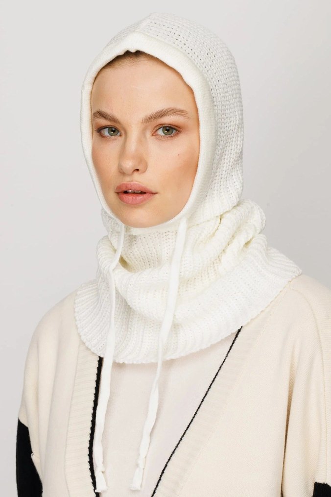 Beyaz Örgü Kadın Bere - Görsel 2