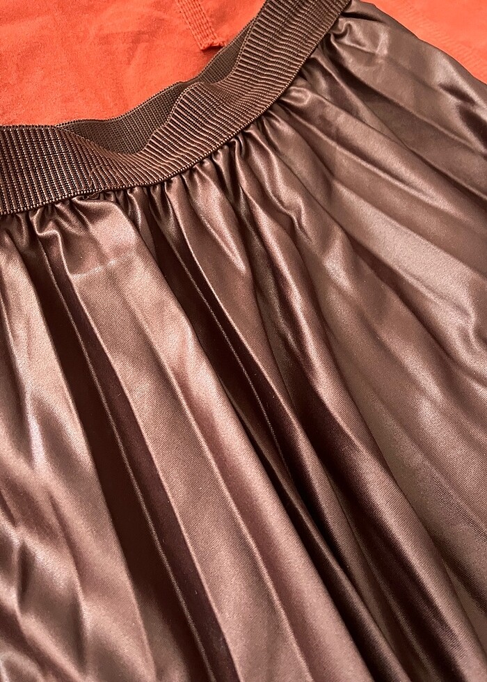 Pileli midi etek - Görsel 2