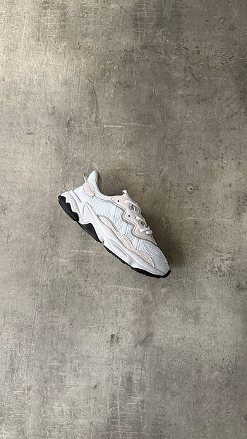 adidas ozweego