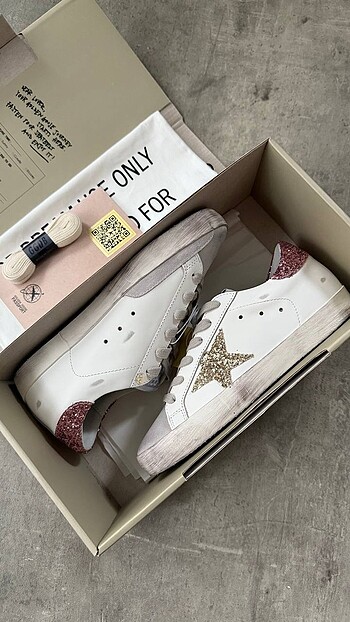 Golden Goose Deluxe Golden Goose ayakkabı