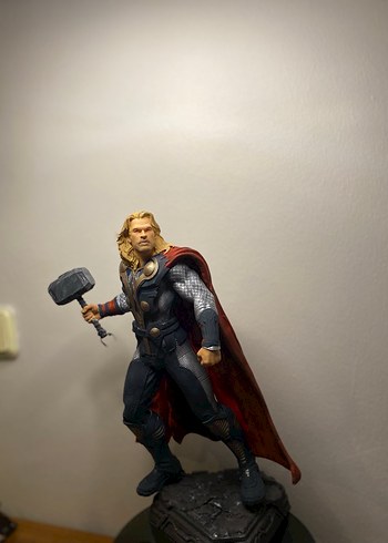 Thor Figürü Koyu Gri Renkli