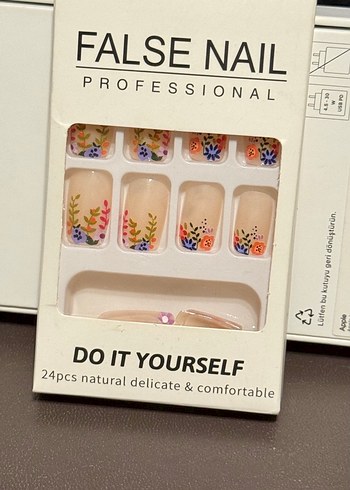 Düz veya Desenli Takma tırnaklar - Görsel 10