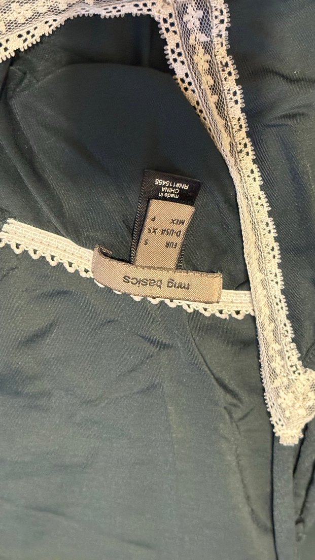 Dantel Detaylı Kırmızı V Yaka Kadın Atlet - Görsel 4