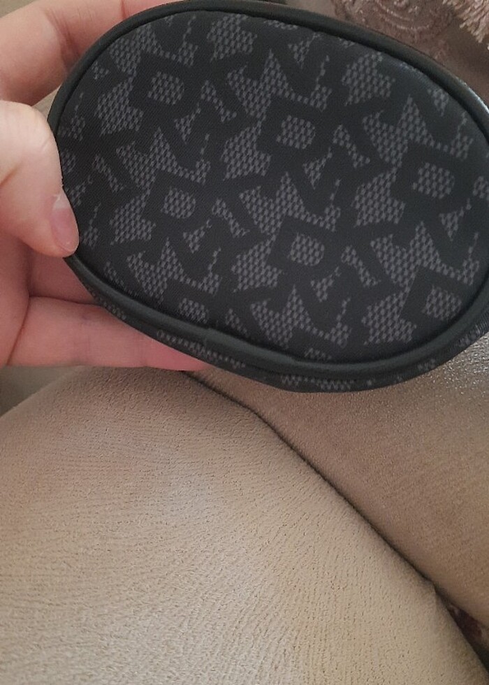 SATILDI(DOLAP@md6080).orjinal DKNY mini cüzdan.sıfır. - Görsel 2