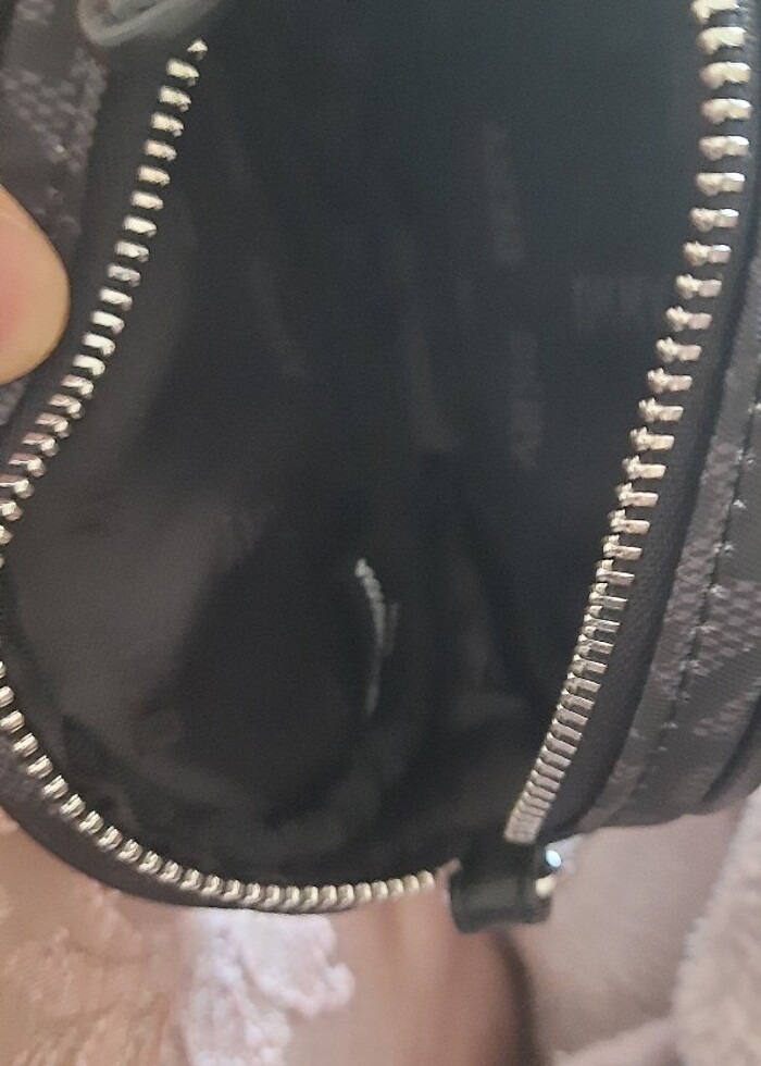 SATILDI(DOLAP@md6080).orjinal DKNY mini cüzdan.sıfır. - Görsel 4