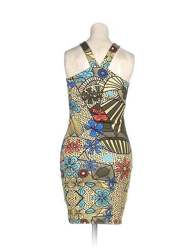 s Beden PreLoved Kısa Elbise %70 İndirimli.