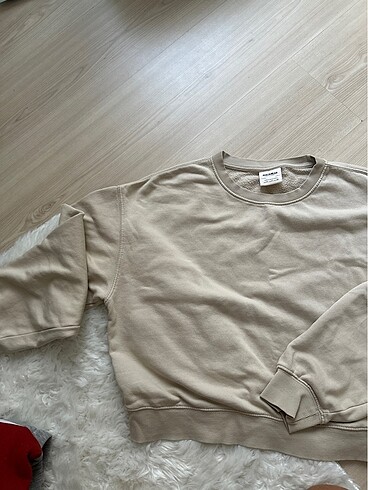 m Beden Pull and bear sweatshirt