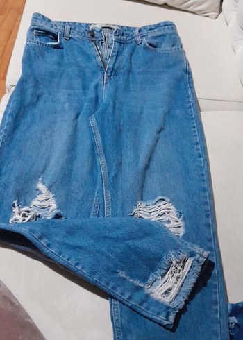 Yırtık Detaylı Mavi Midi Boy Kadın Kot Pantolon - Görsel 4