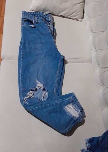 Yırtık Detaylı Mavi Midi Boy Kadın Kot Pantolon - Görsel 2