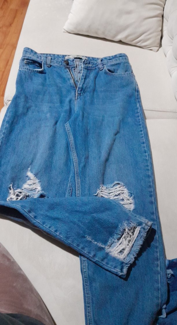 Yırtık Detaylı Mavi Midi Boy Kadın Kot Pantolon - Görsel 4