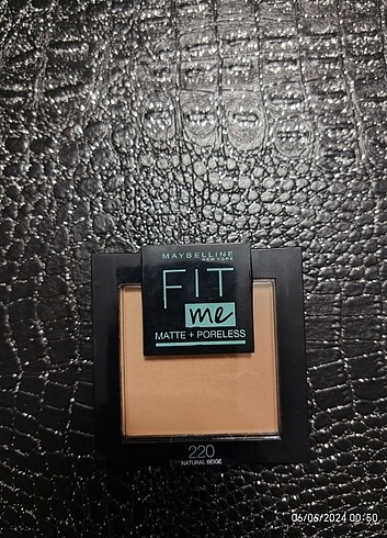 Beden MAYBELLİNE NEW YORK PUDRA