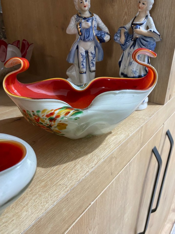 Kırmızı İç Yüzeyli Dekoratif Kuğu Figürlü Kase - Görsel 5