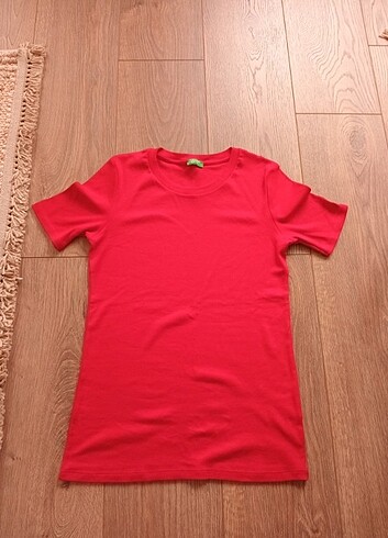 Benetton tshirt