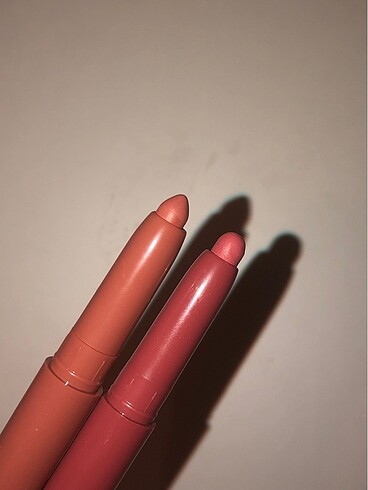  Beden Revolution X Bratz Cloe Jade Lip Crayon Ruj