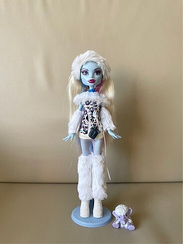 Monster High Abbey Basic Bebek