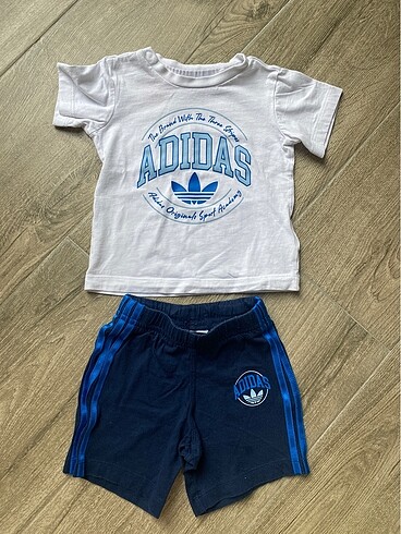 Adidas Şortlu Takım 6/9 ay