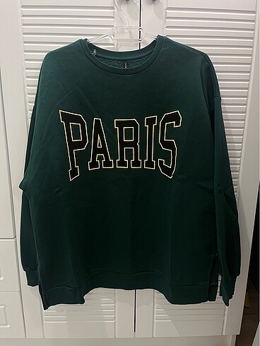Koyu yeşil sweatshirt