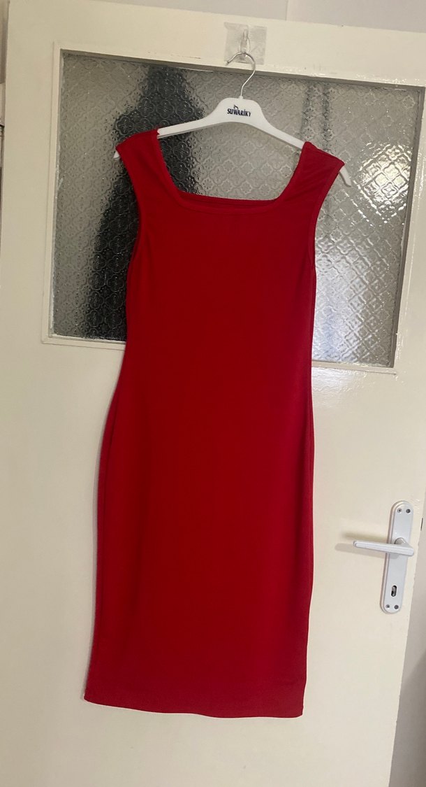 Kırmızı Drapeli Kadın Uzun Kalem Elbise - Görsel 2