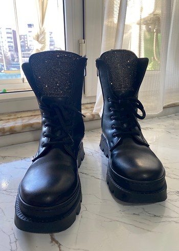 Siyah Deri Platform Topuklu Gotik Bot - Görsel 4