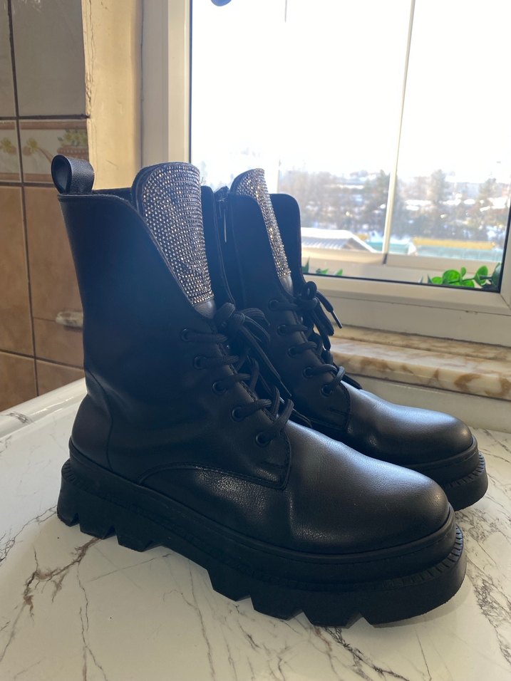 Siyah Deri Platform Topuklu Gotik Bot - Görsel 2