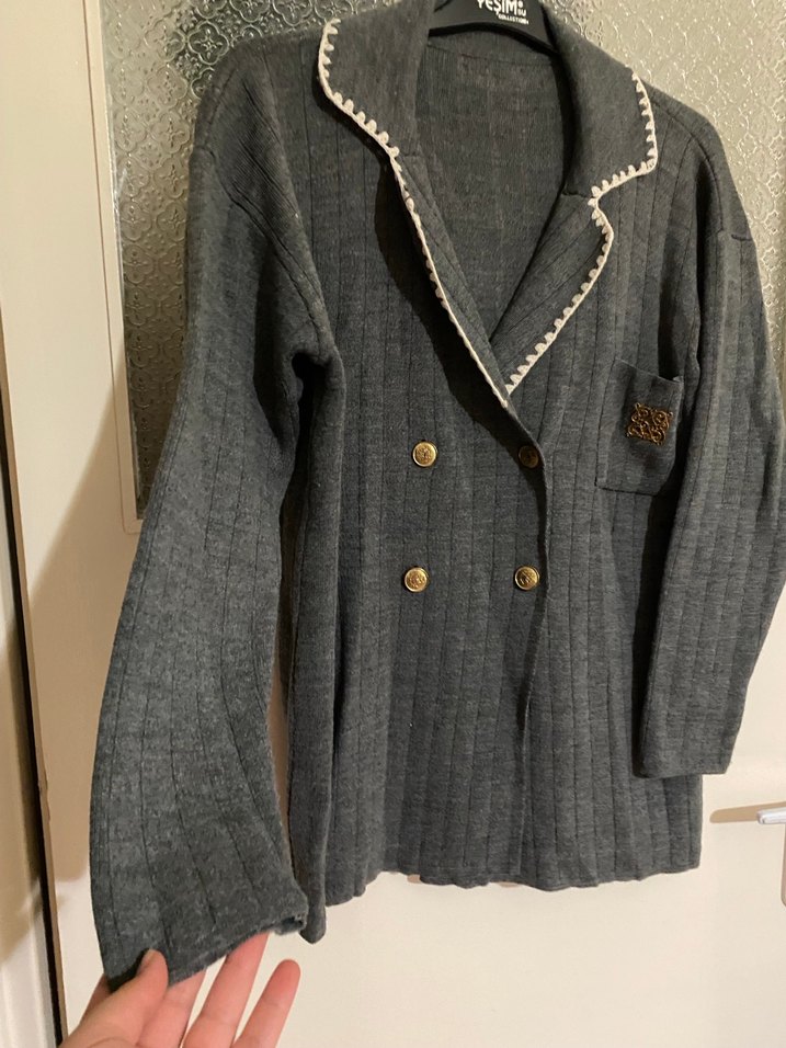 Gri Düğmeli Midi Triko Ceket - Görsel 3