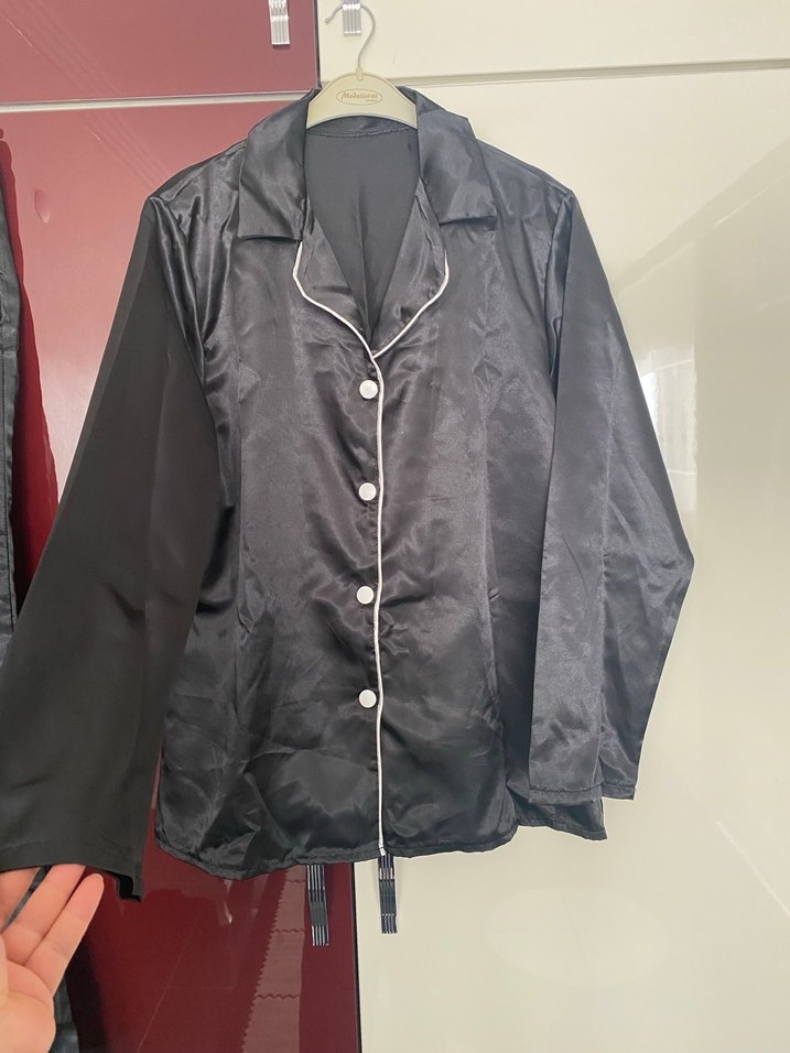 Siyah Uzun Kollu Saten Kadın Pijama Takımı - Görsel 5