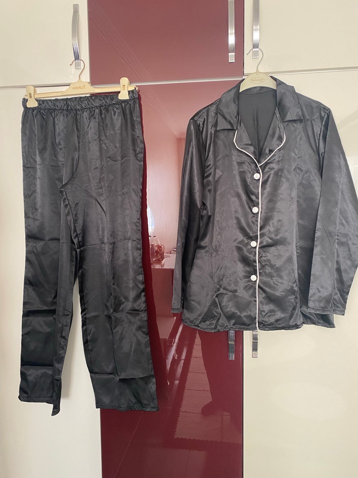 Siyah Uzun Kollu Saten Kadın Pijama Takımı - Görsel 2