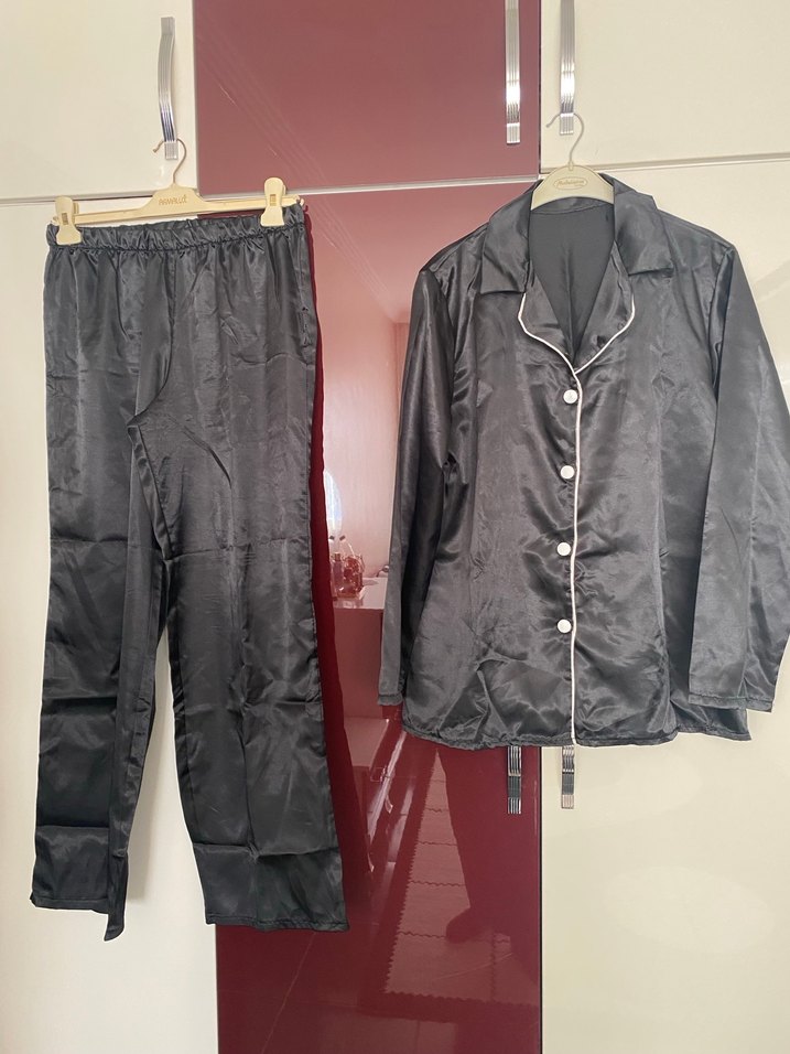 Siyah Uzun Kollu Saten Kadın Pijama Takımı - Görsel 3