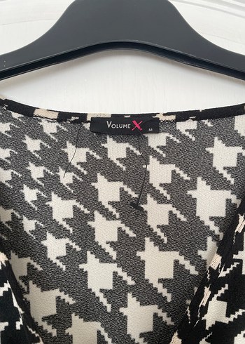 V Yaka Desenli Midi Elbise - Görsel 2