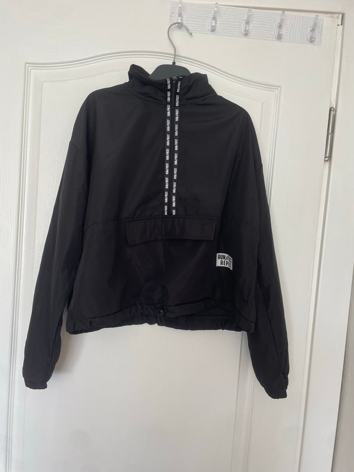 Siyah Fermuarlı Yüksek Yaka Kadın Ceket - Görsel 2