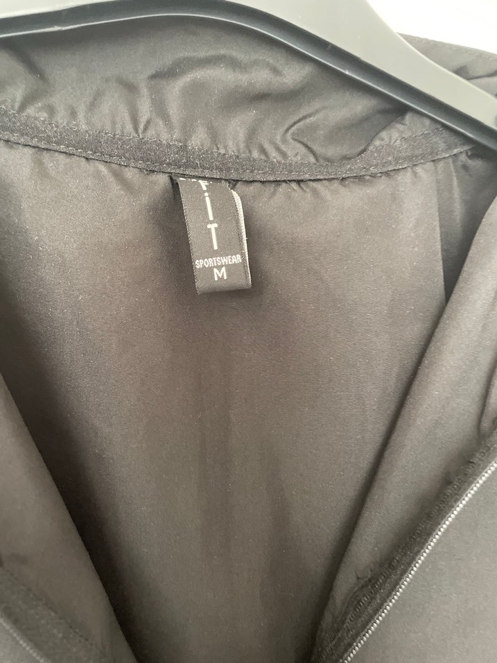 Siyah Fermuarlı Yüksek Yaka Kadın Ceket - Görsel 3