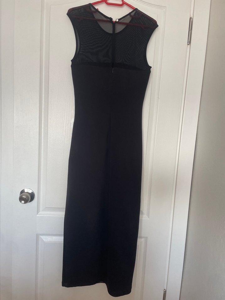 Zincir Detaylı Siyah Uzun Elbise - Görsel 2