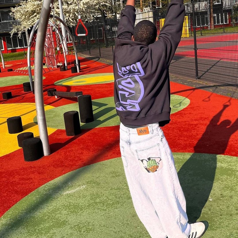 Siyah Baskılı Rahat Kesim Kadın Denim Pantolon - Görsel 4