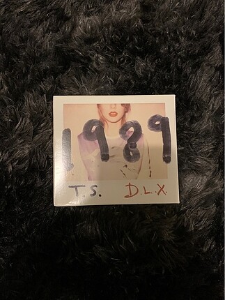 Taylor Swift Deluxe Album