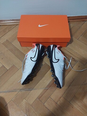 Nike Orjinal Nike Tiempo 44.5