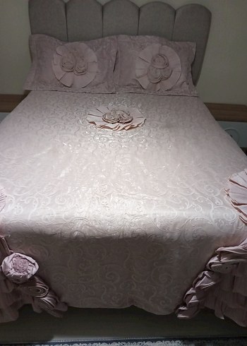 Nakışlı Pembe Yatak Örtüsü - Görsel 2