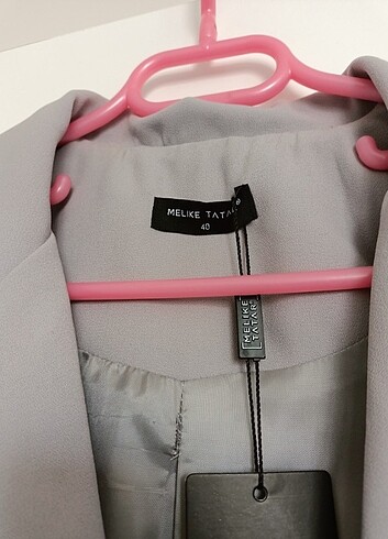 Melike Tatar takım elbise - Görsel 5