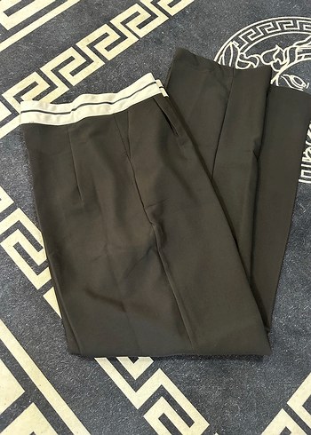 Kadın Siyah Pilili Kumaş Pantolon