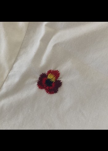 Nakışlı Beyaz Kısa Kollu Gömlek - Görsel 3