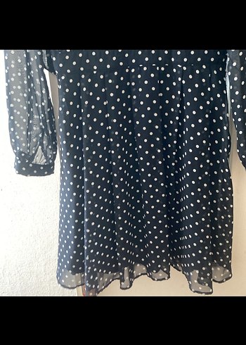 Puantiye Desenli Siyah Midi Elbise - Görsel 2