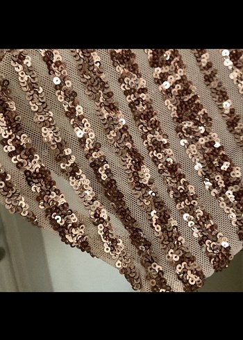 Parlak Pilili V Yakalı Uzun Kadın Elbise - Görsel 3