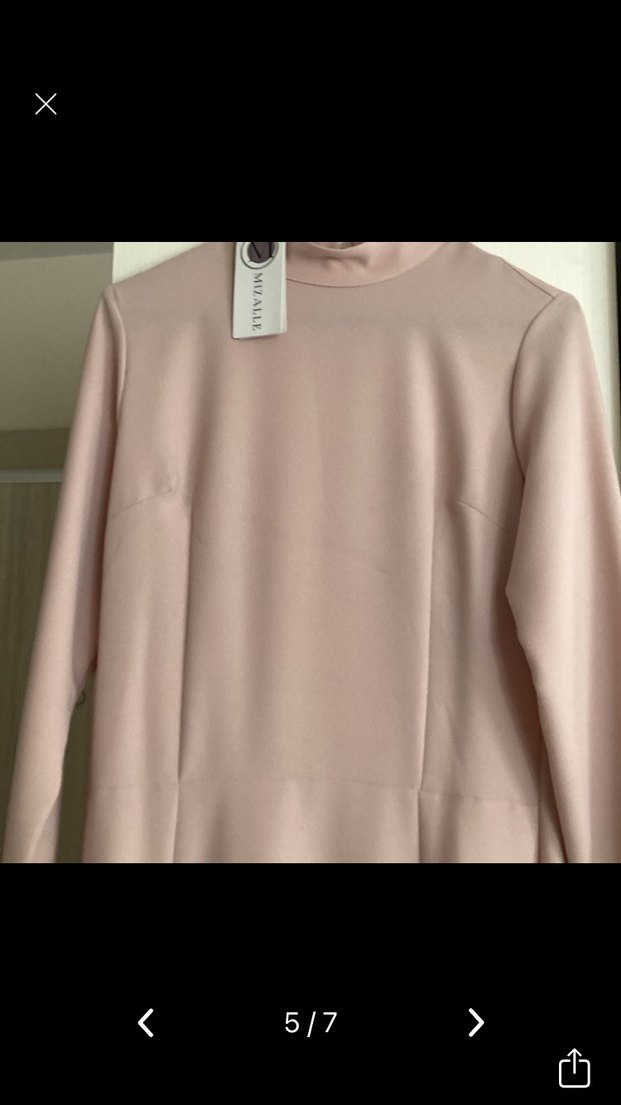 Parlak Pilili V Yakalı Uzun Kadın Elbise - Görsel 5