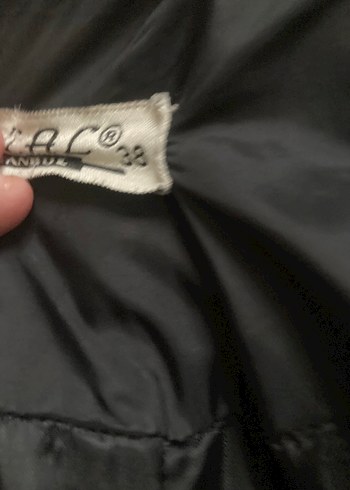 Kürk Detaylı Siyah Kadın Uzun Kışlık Mont - Görsel 4