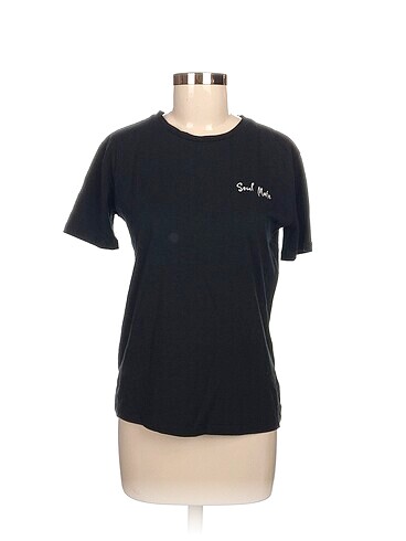 Koton T-shirt %70 İndirimli.
