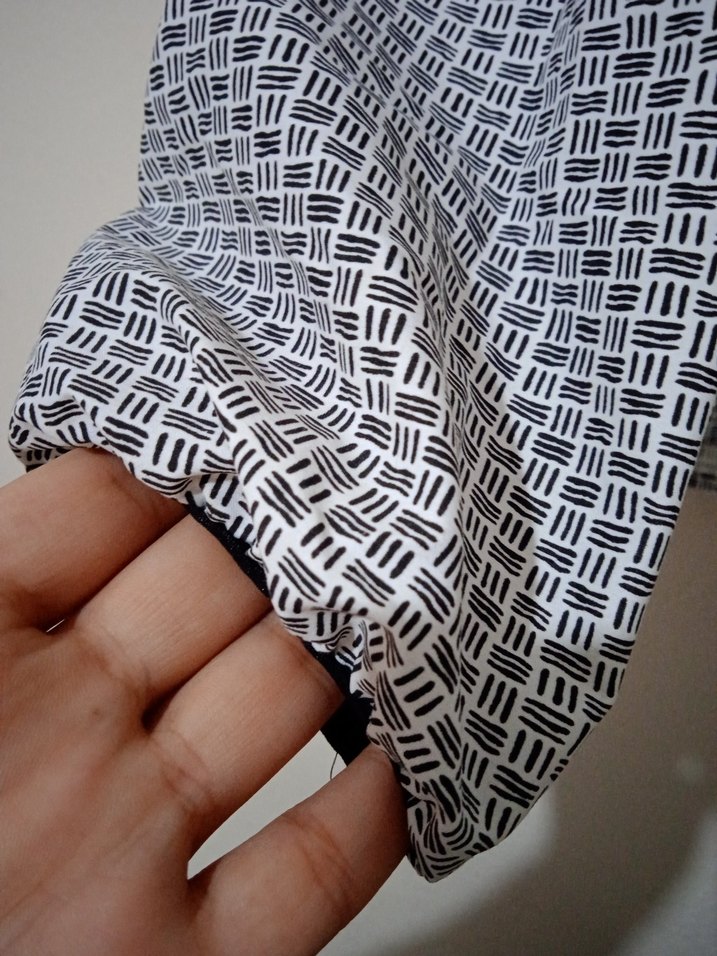 Gri Kapüşonlu Erkek Yağmurluk - Görsel 5